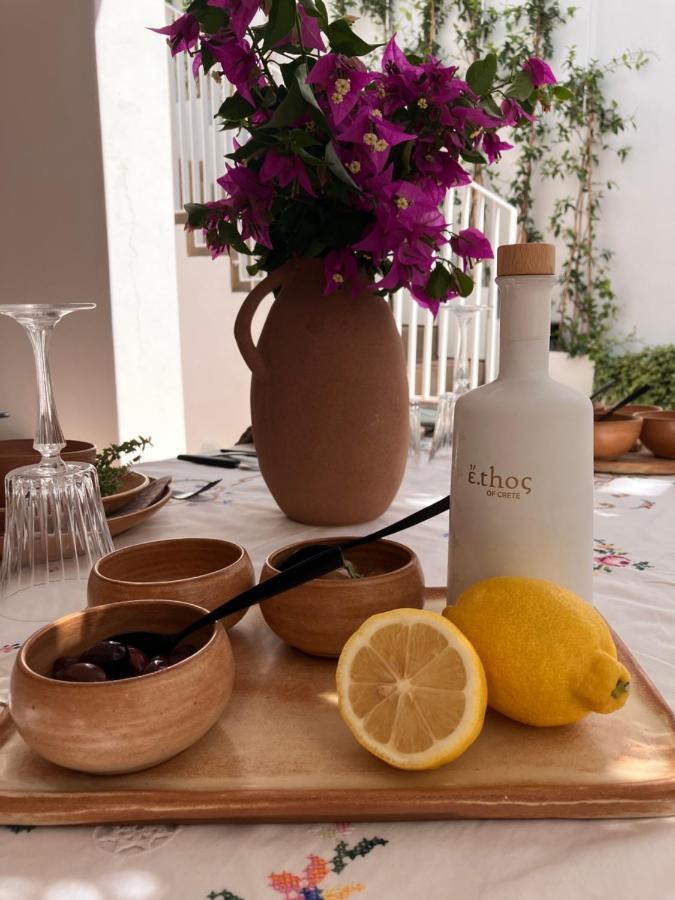 Ethos Vegan Suites Fira  Eksteriør billede