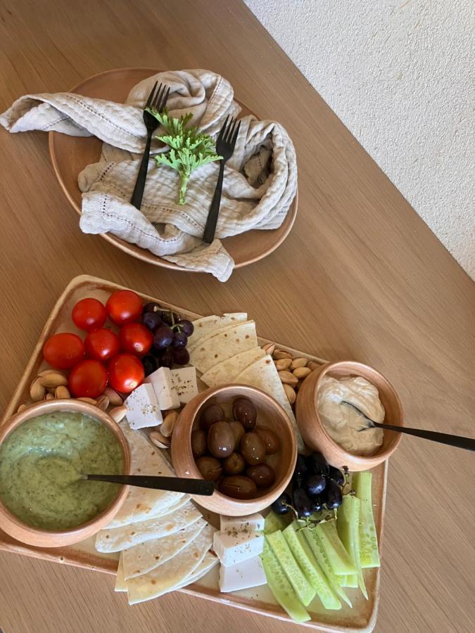 Ethos Vegan Suites Fira  Eksteriør billede